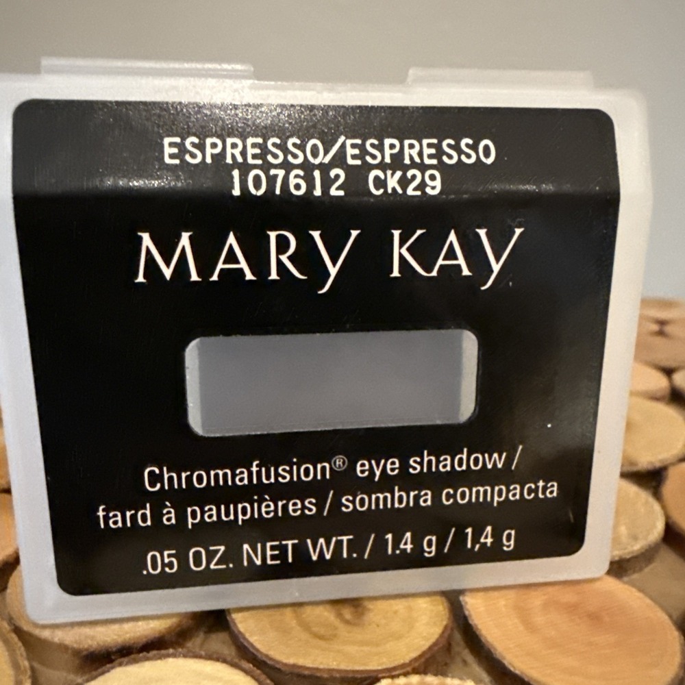 Mary Kay CHROMAFUSION EYE SHADOW‎ 0.05 Oz Espresso 107612